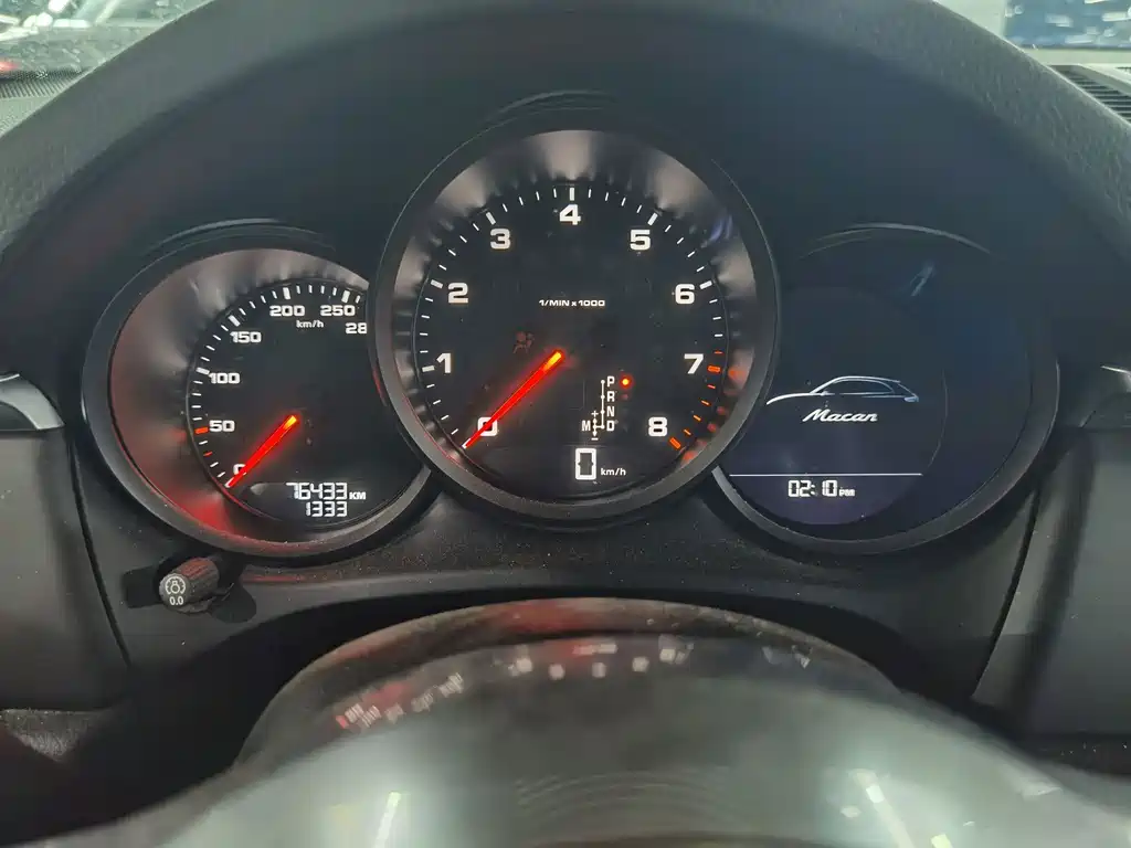 Porsche Macan — миниатюра 10