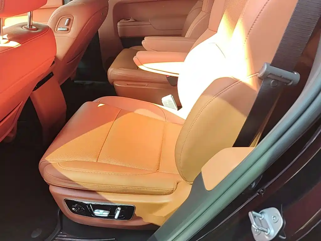 Li Auto Li L8 — миниатюра 17