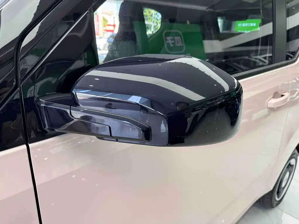 Wuling MINIEV — миниатюра 19