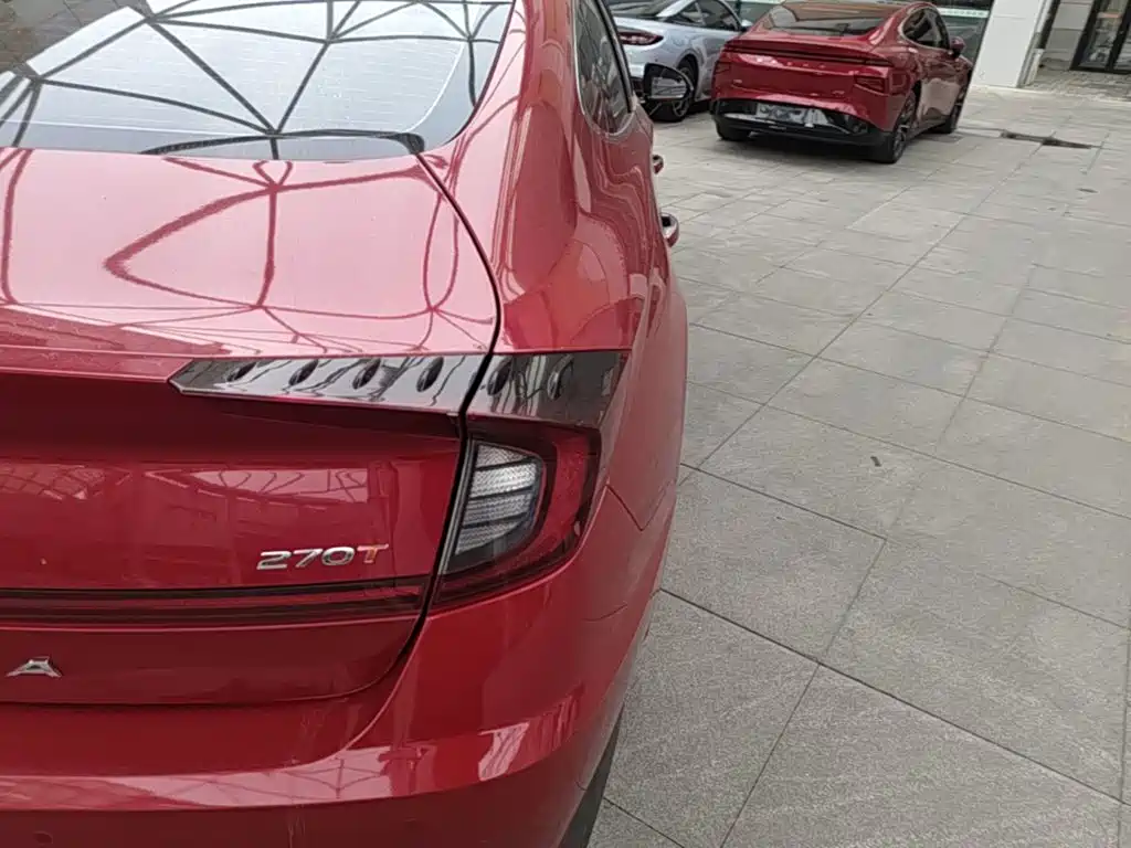 Hyundai Sonata — миниатюра 8