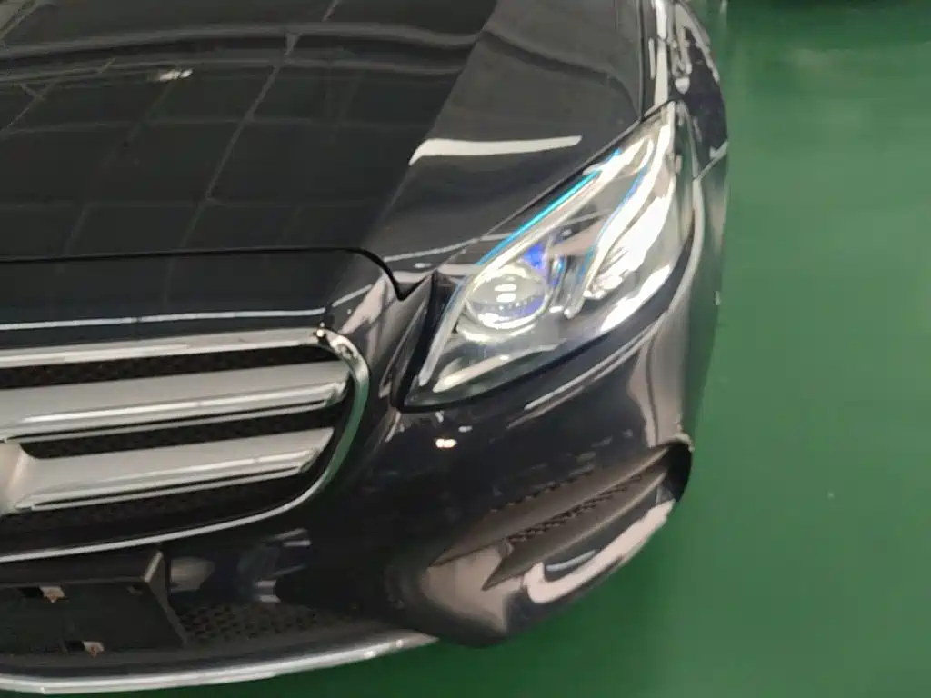 Mercedes-Benz E-Class — миниатюра 24