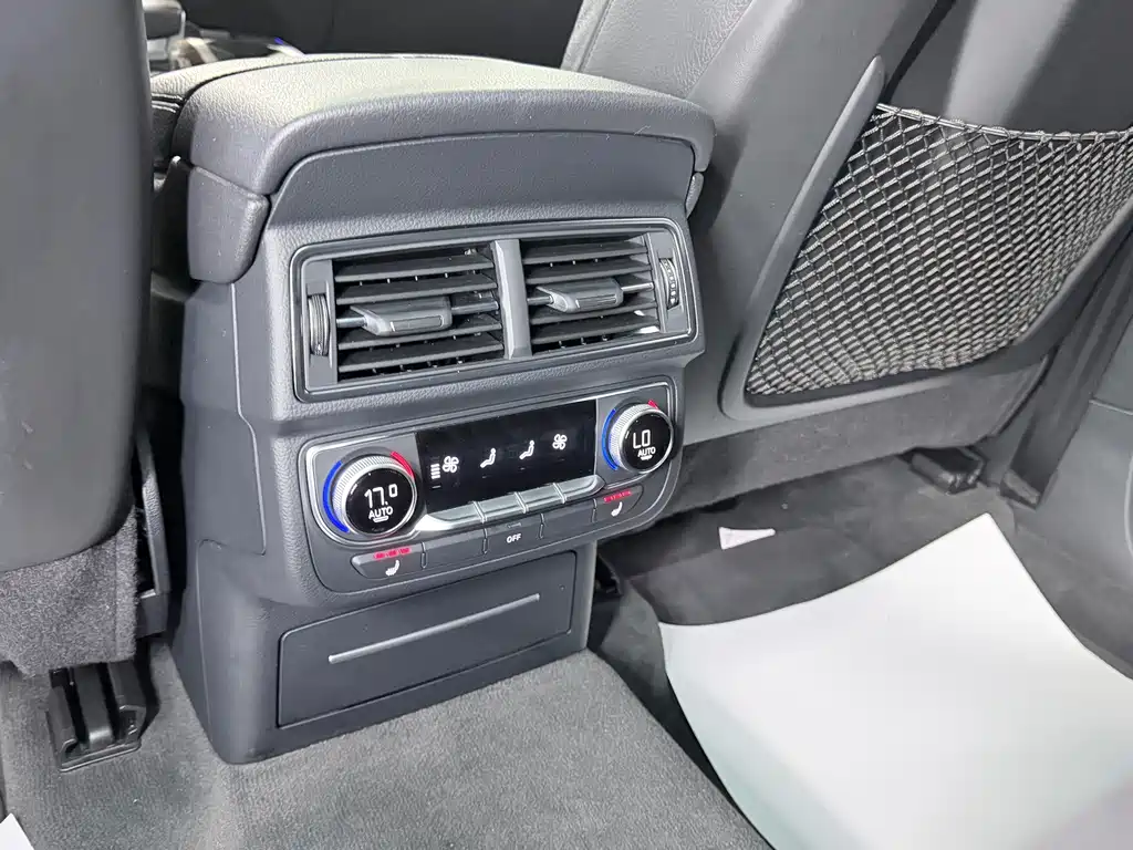Audi Q7 — миниатюра 10