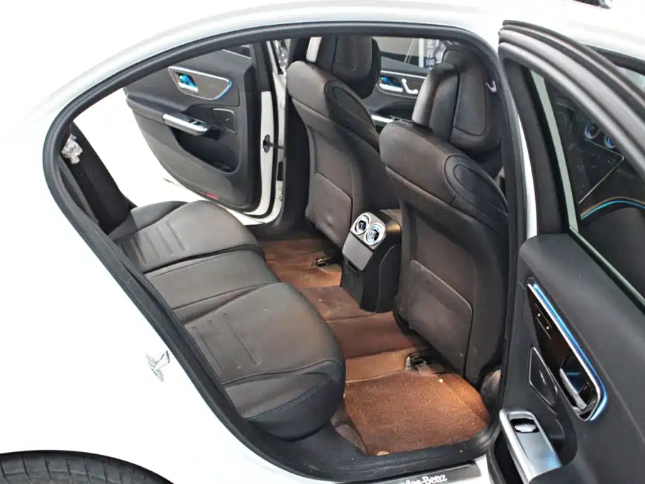 Mercedes-Benz C-Class — миниатюра 8
