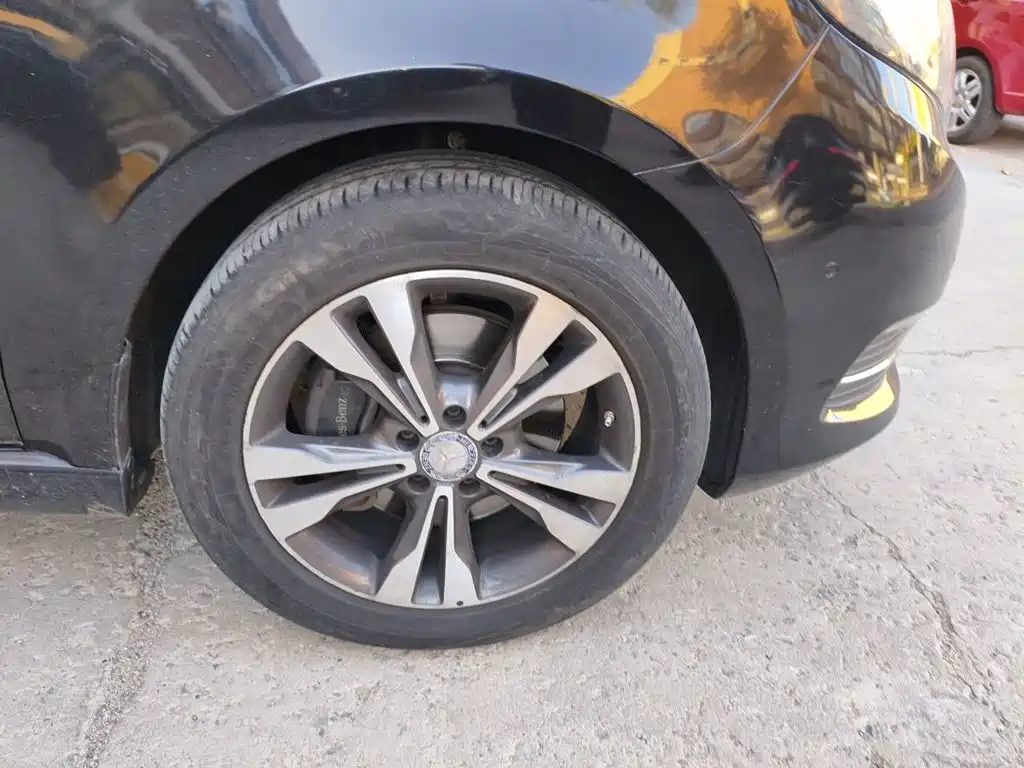 Mercedes-Benz V-Class — миниатюра 24