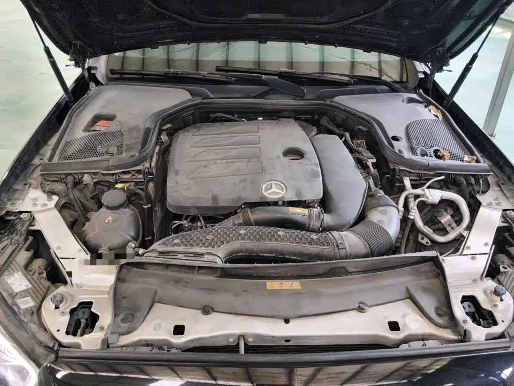 Mercedes-Benz E-Class — миниатюра 11