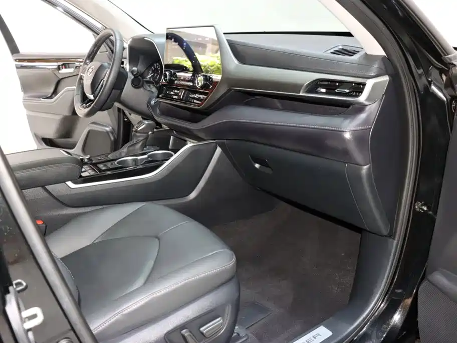 Toyota Highlander — миниатюра 7