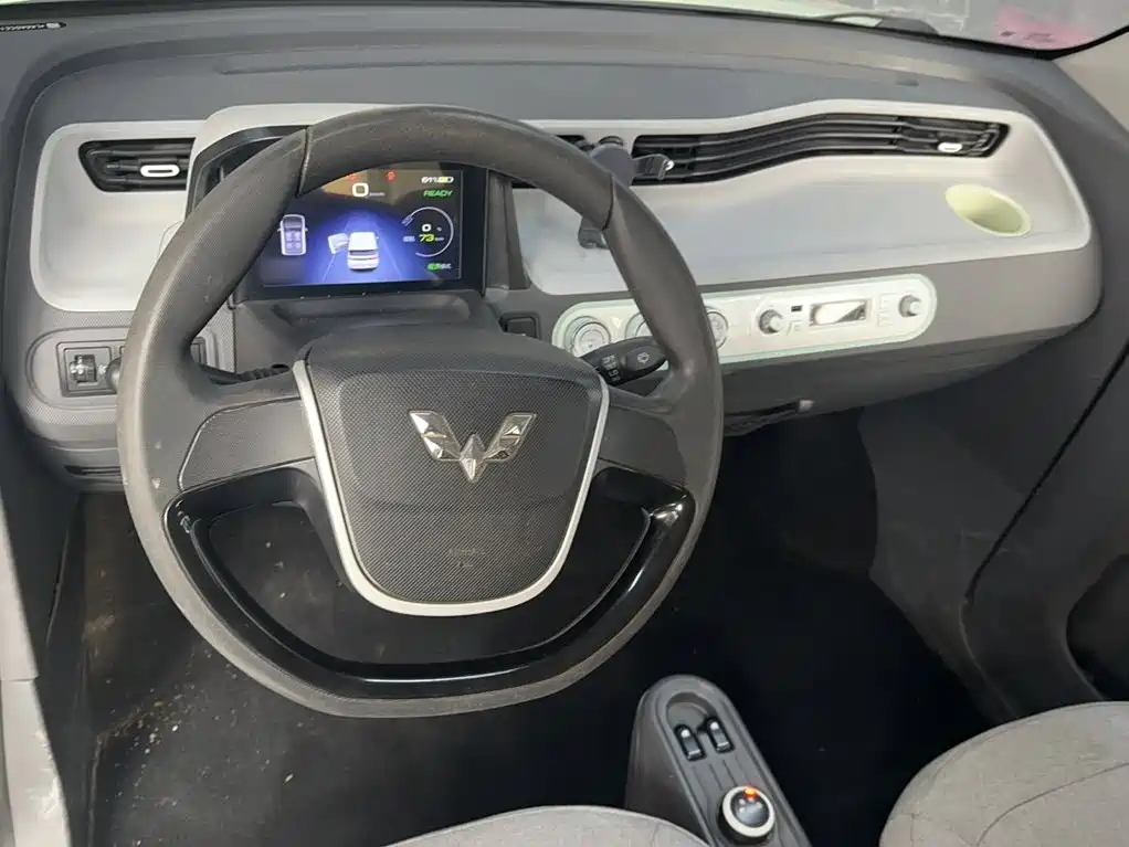 Wuling MINIEV — миниатюра 9