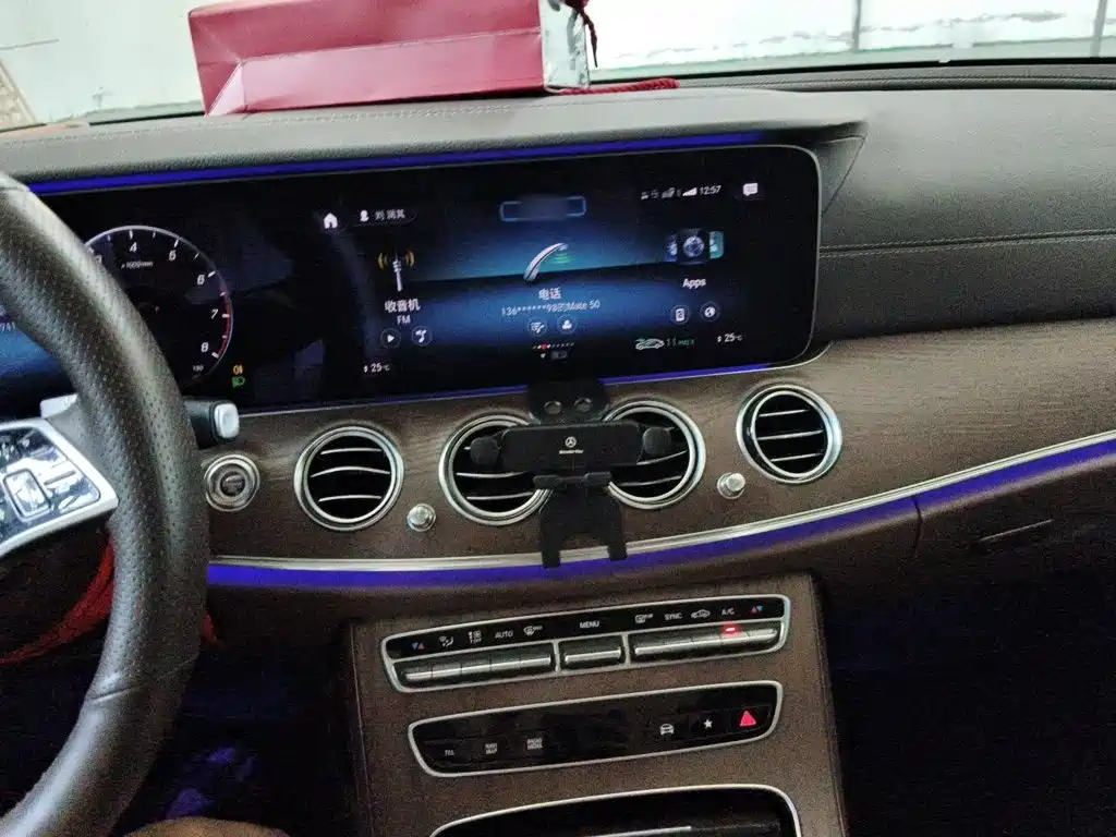 Mercedes-Benz E-Class — миниатюра 6