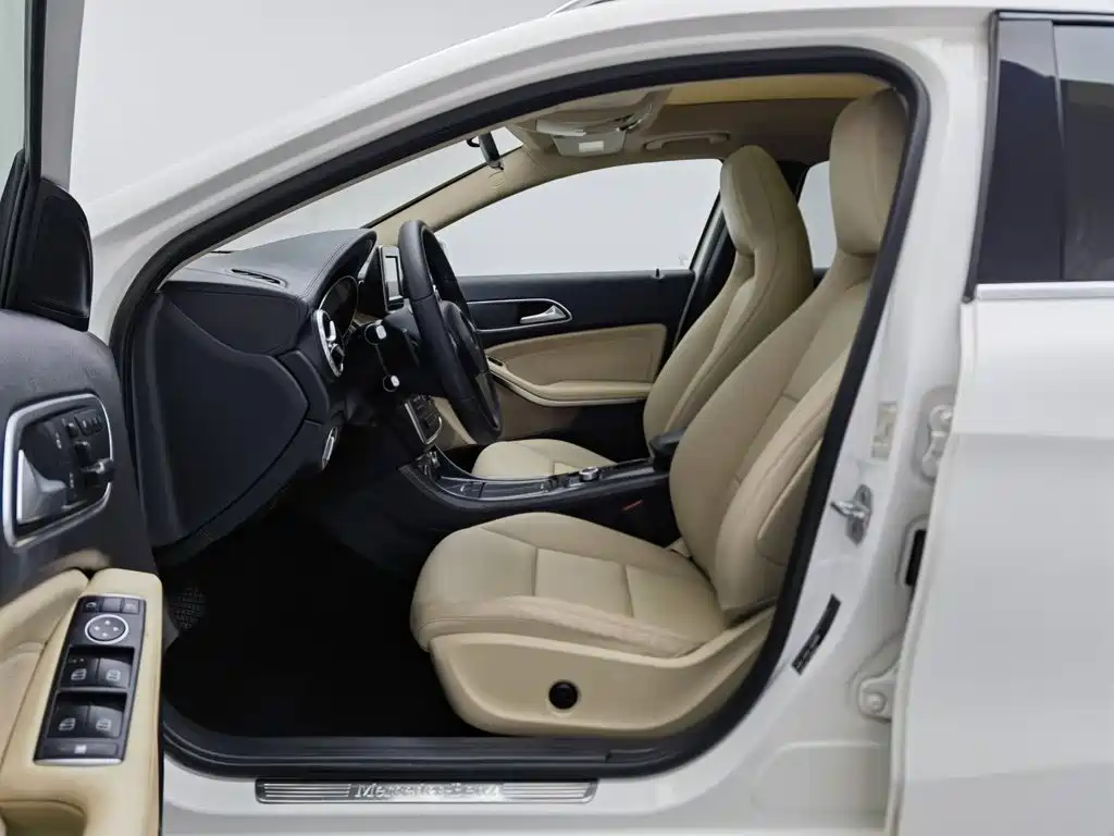 Mercedes-Benz GLA — миниатюра 10