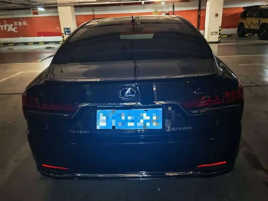 Lexus LS — миниатюра 4