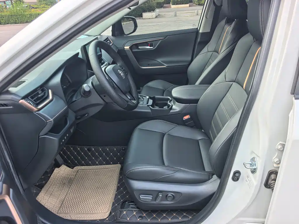 Toyota Wildlander — миниатюра 8