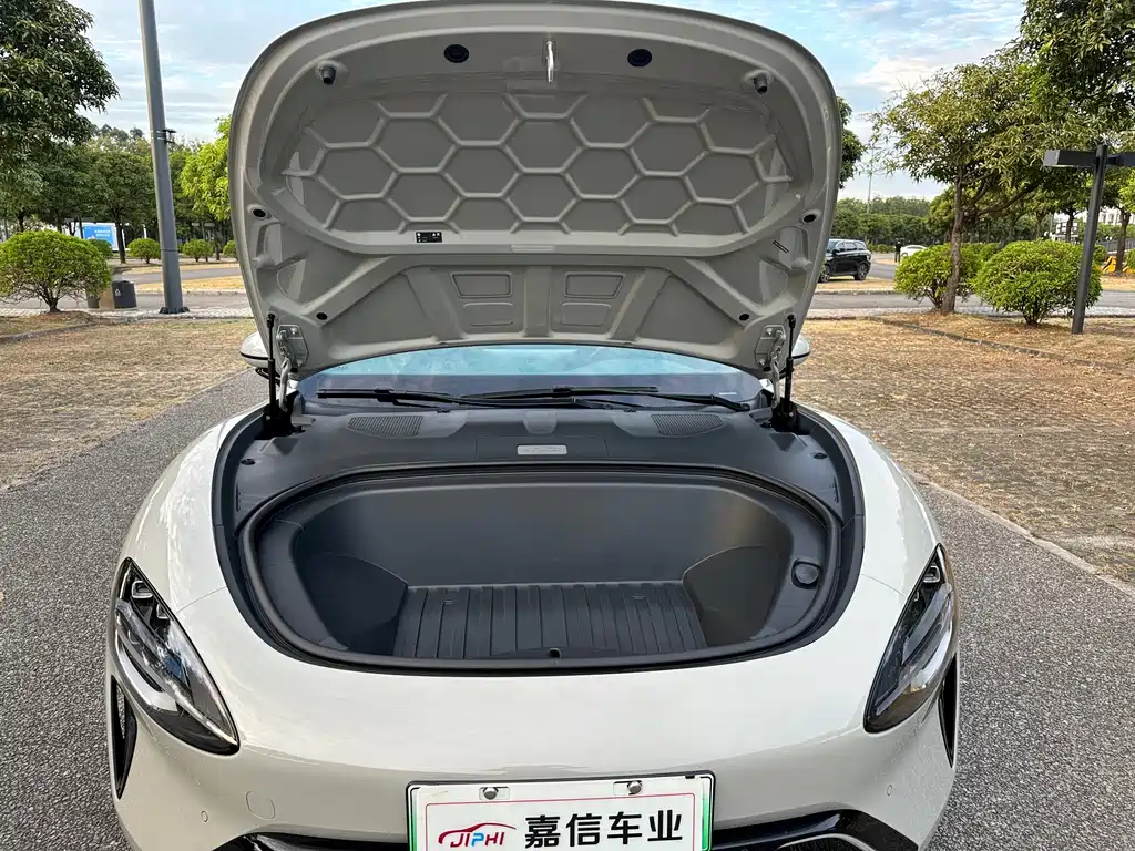 XIAOMI CAR XIAOMI SU7