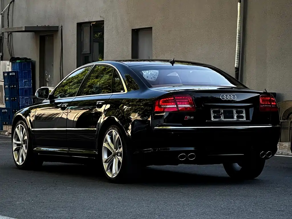 Audi S8 — миниатюра 12