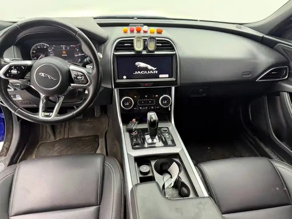 Jaguar XEL — миниатюра 5