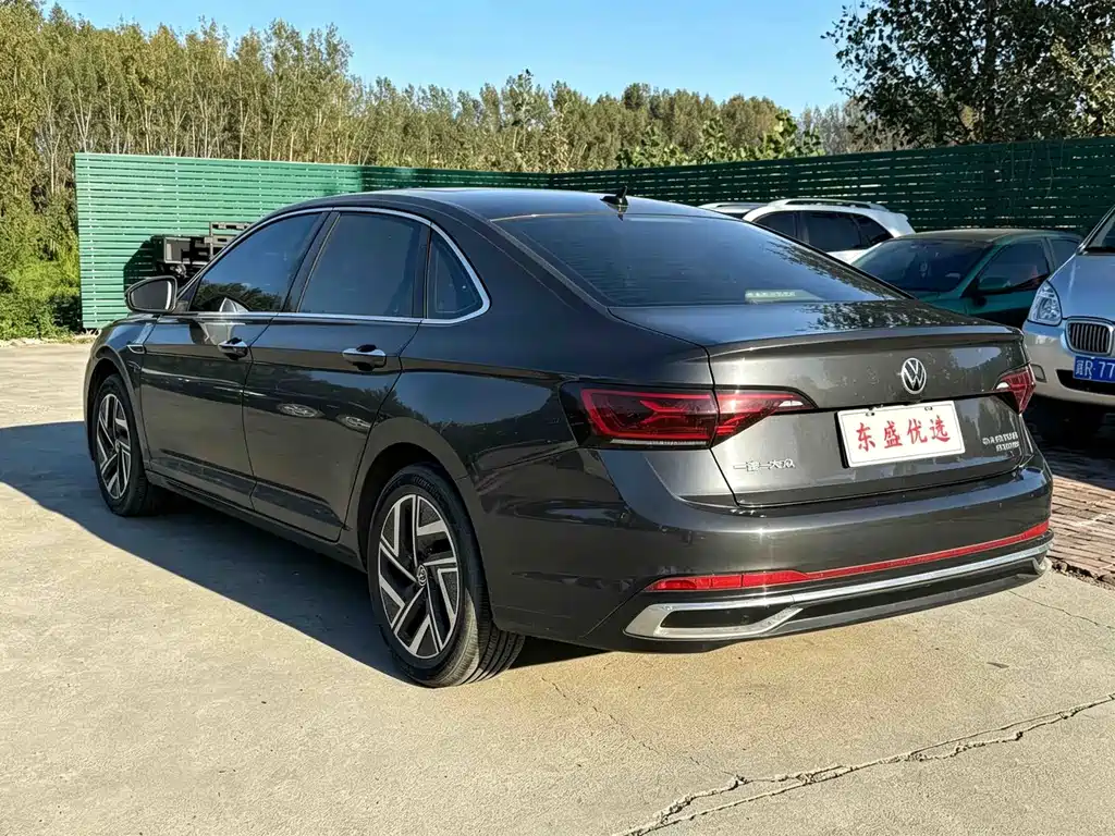 Volkswagen Sagitar — миниатюра 4