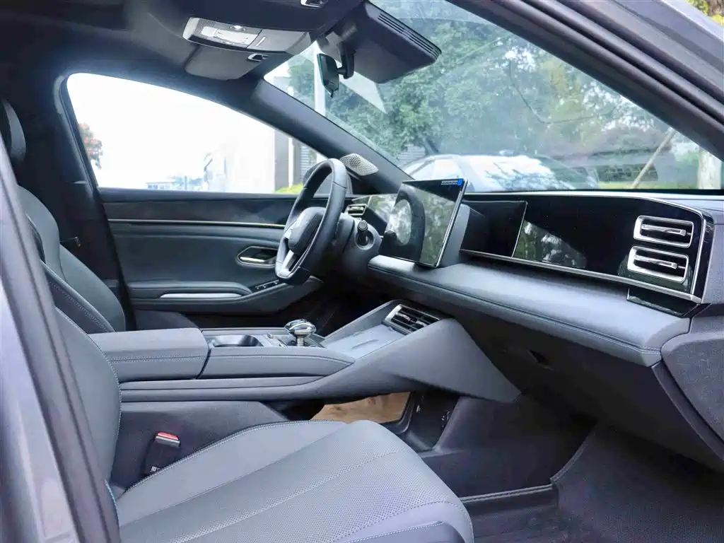 BYD Qin L — миниатюра 5