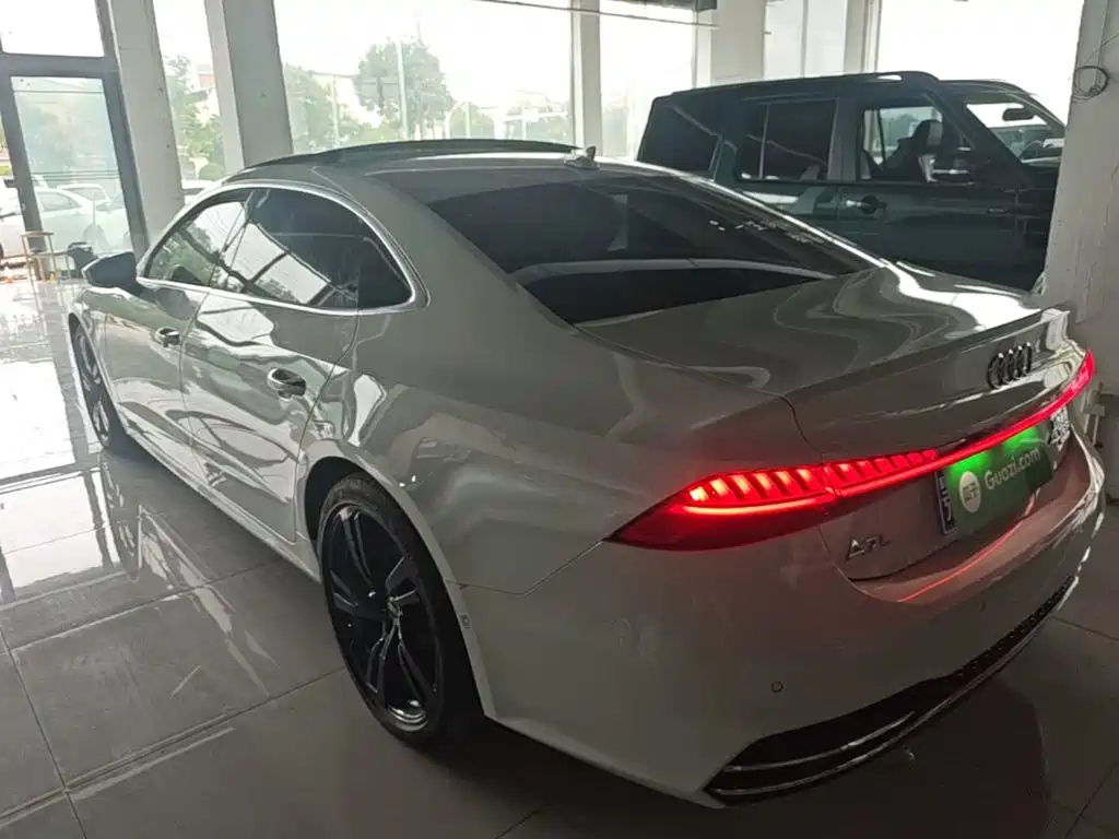 Audi A7L — миниатюра 5