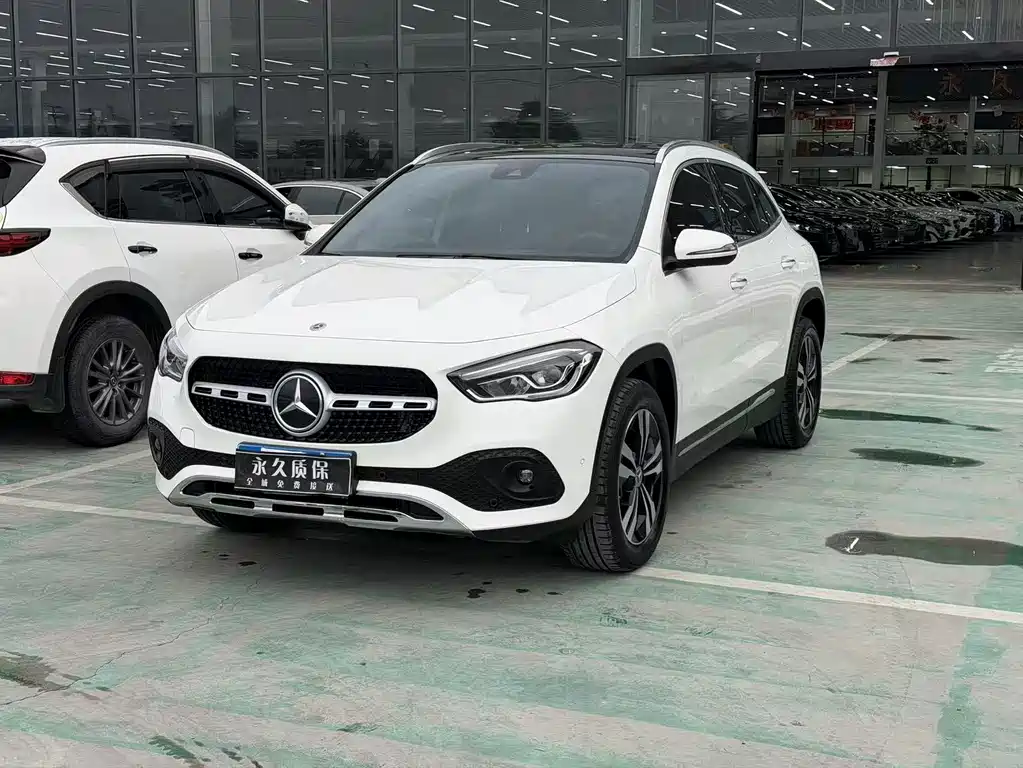 Mercedes-Benz GLA