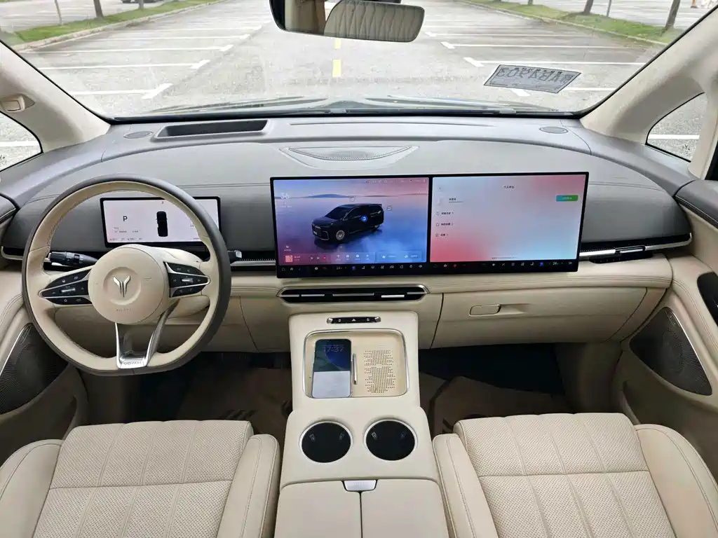 Voyah Dreamer PHEV 4WD Flagship Kunpeng Edition, фото 5