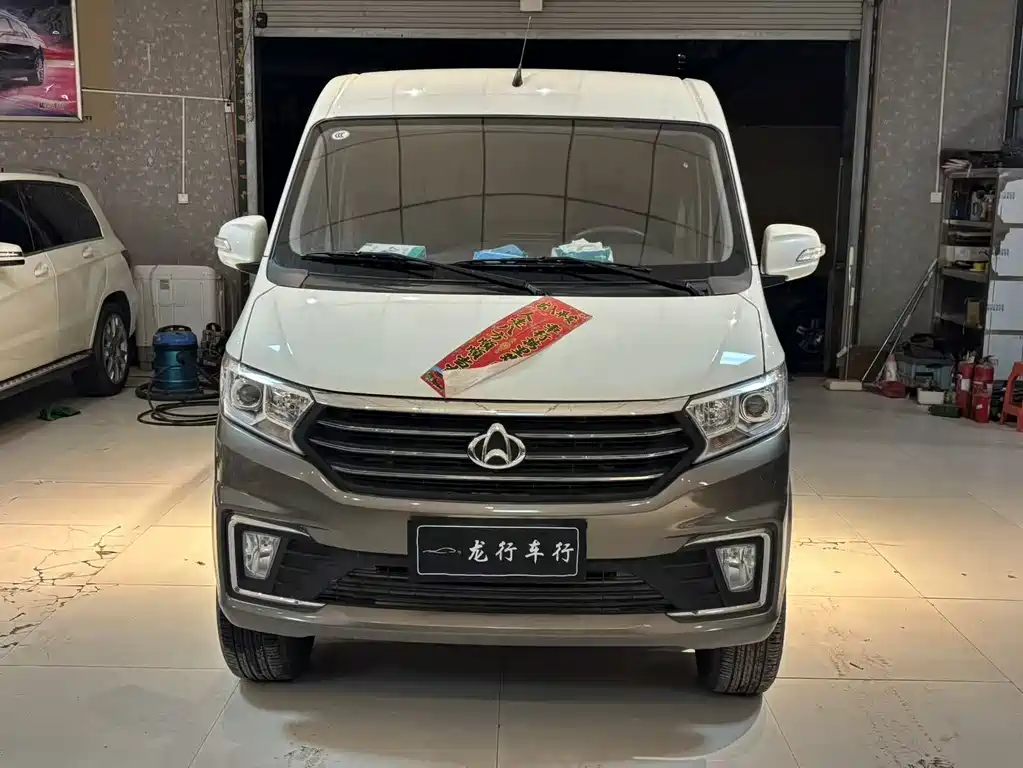CHANGAN CROSS STAR V7