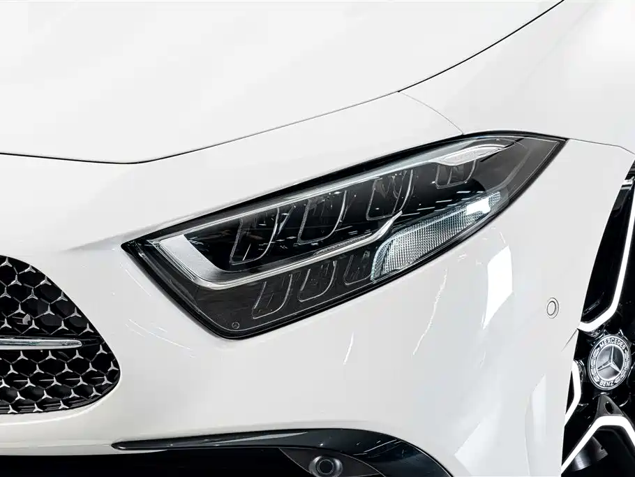 Mercedes-Benz CLS — миниатюра 4