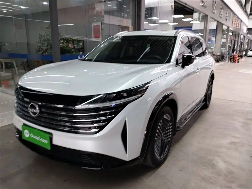 Nissan Teramont 2024