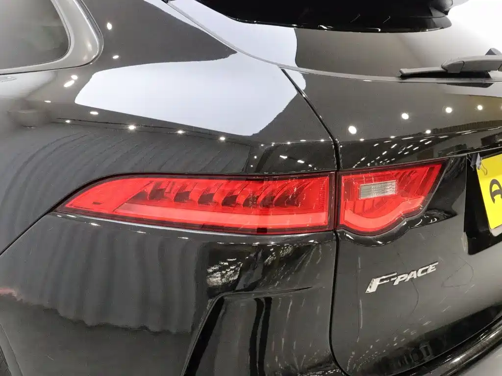 Jaguar F-PACE — миниатюра 21