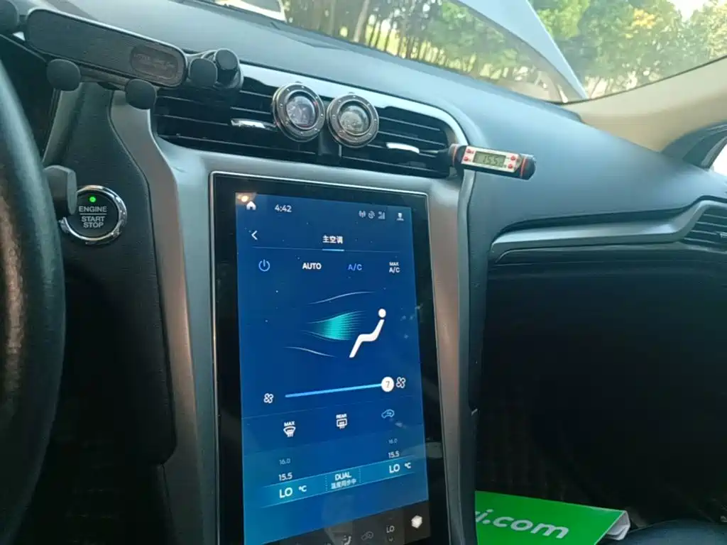 Ford Mondeo — миниатюра 13