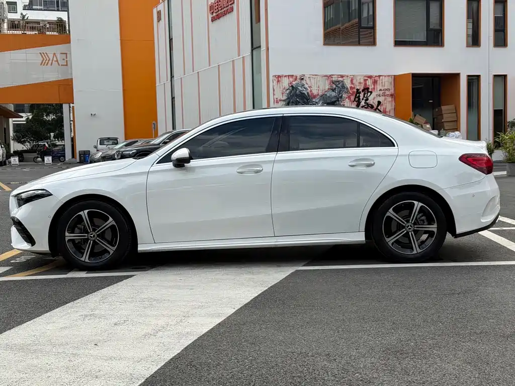 Mercedes-Benz A-Class — миниатюра 16
