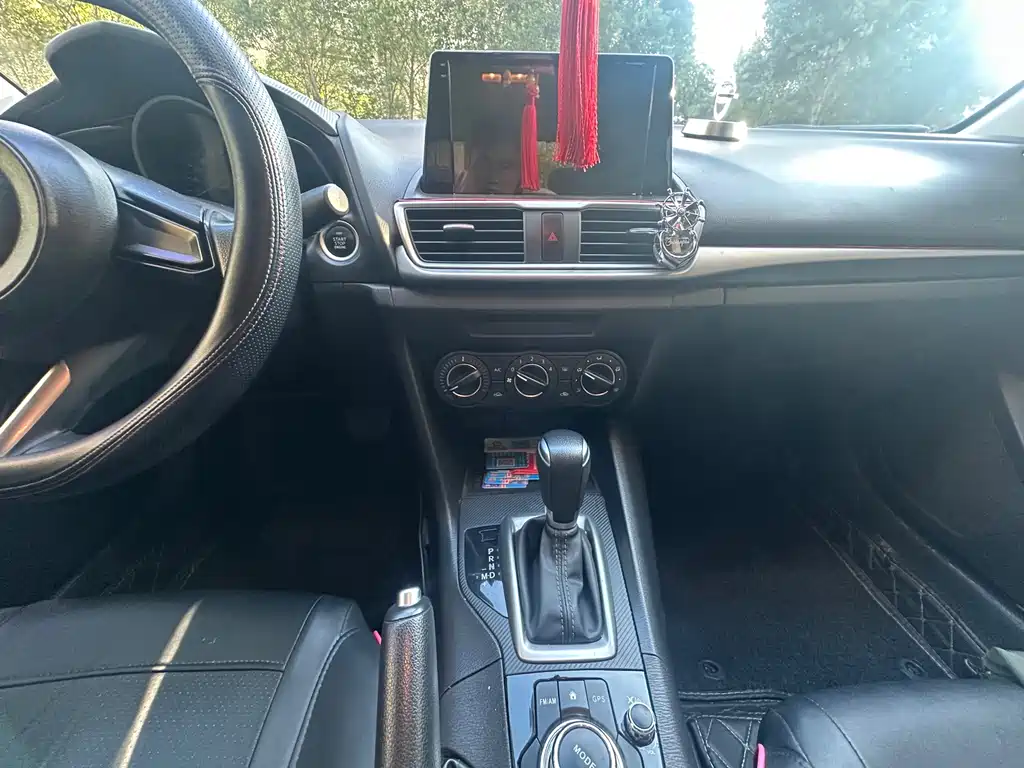 Mazda 3 Axela — миниатюра 8