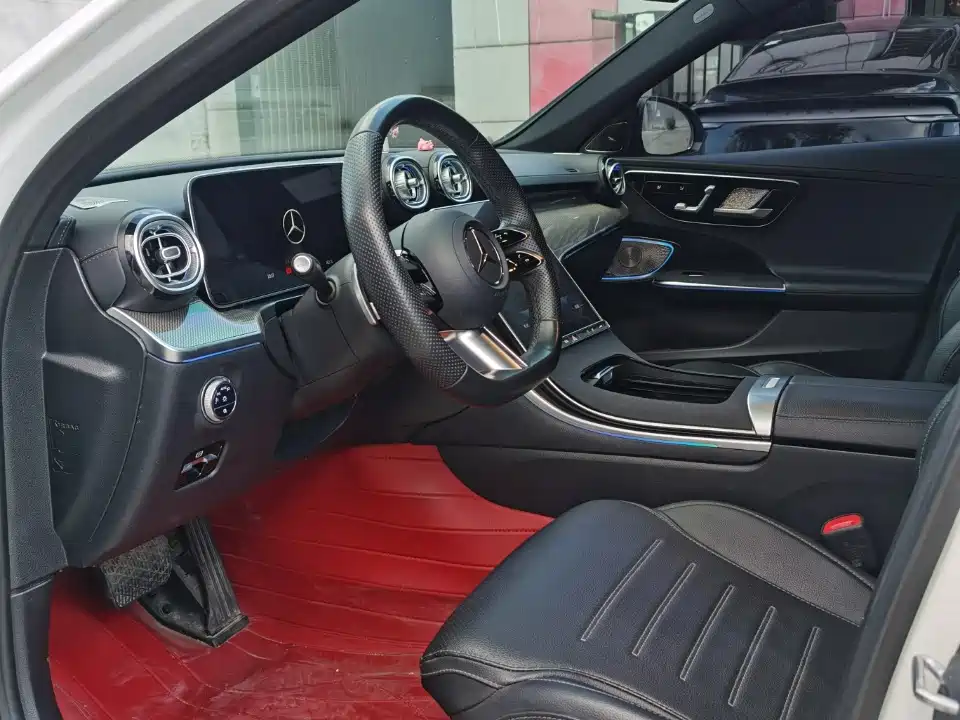 Mercedes-Benz C-Class — миниатюра 5