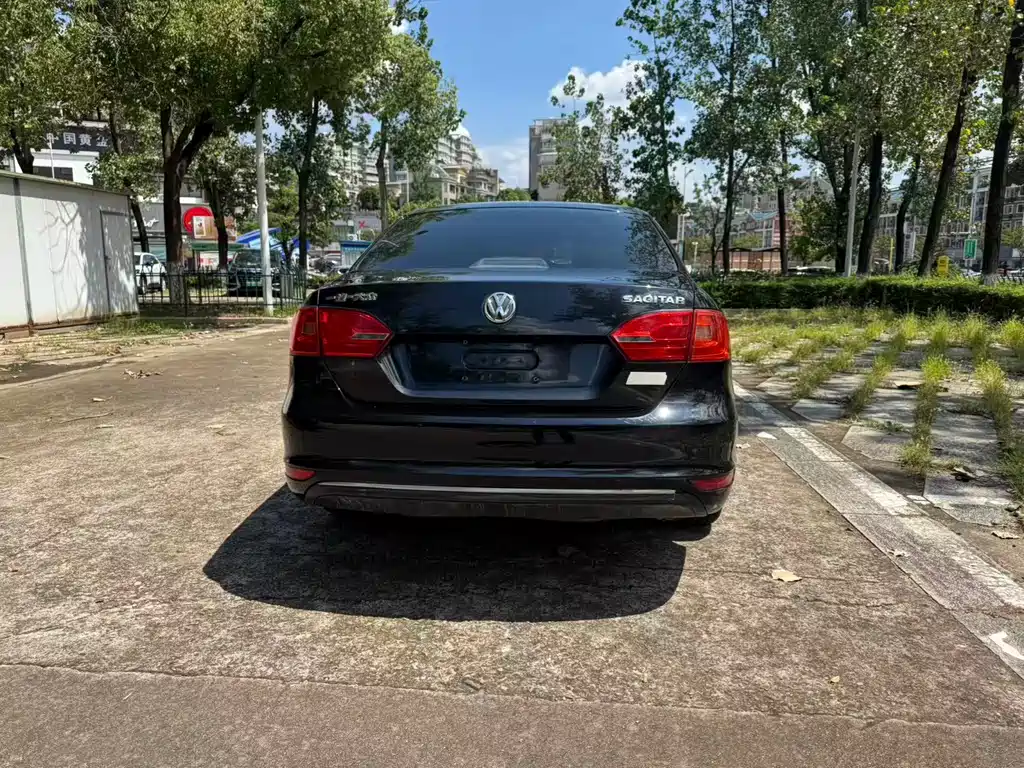 Volkswagen Sagitar — миниатюра 5