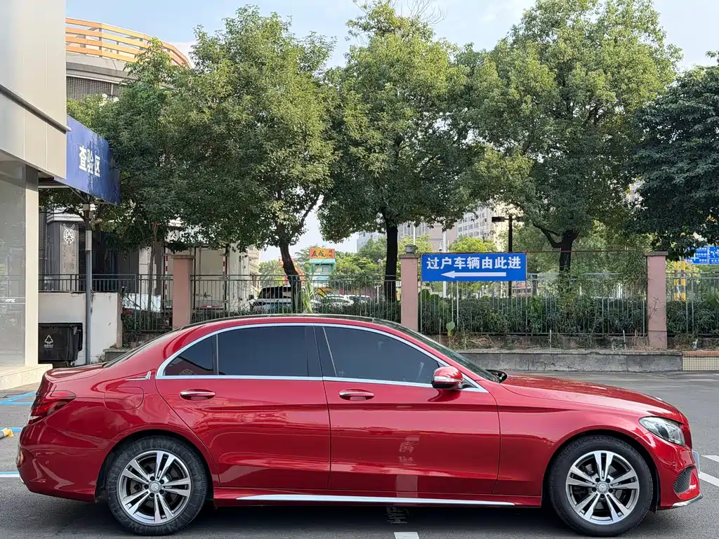 Mercedes-Benz C-Class — миниатюра 4