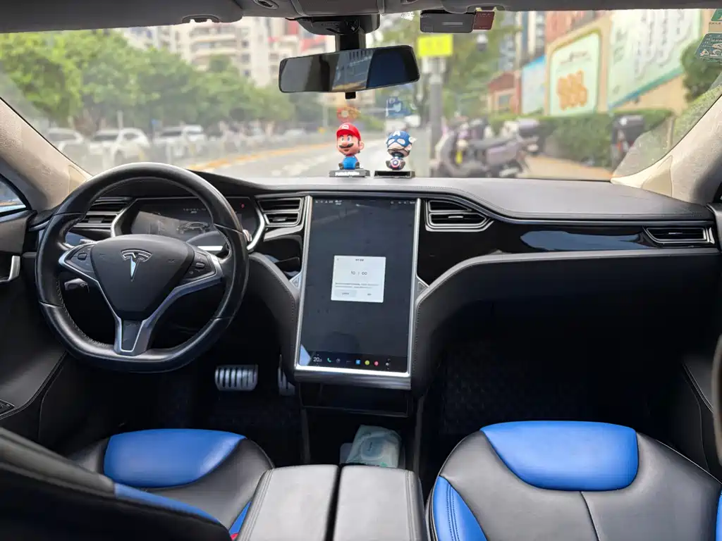 Tesla Model S — миниатюра 9