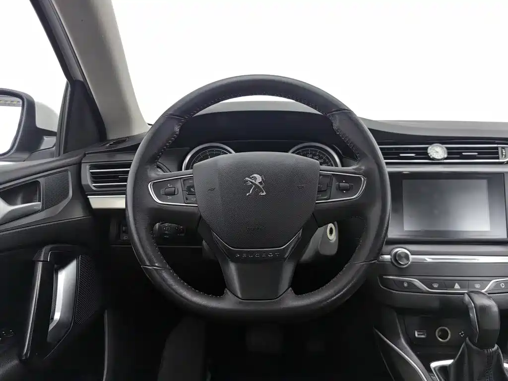 Peugeot 408 — миниатюра 11