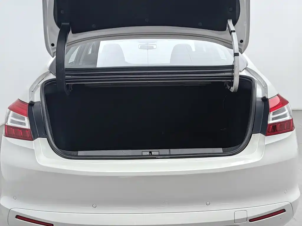 Peugeot 408 — миниатюра 16