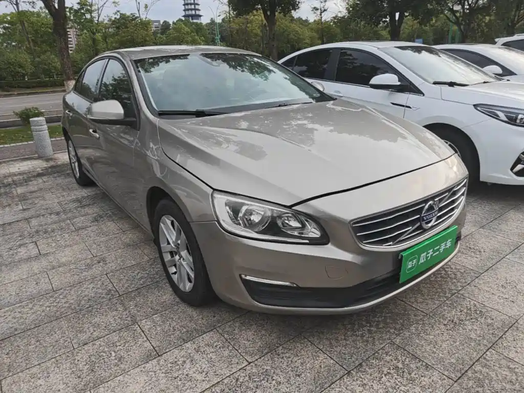 Volvo S60 — миниатюра 4
