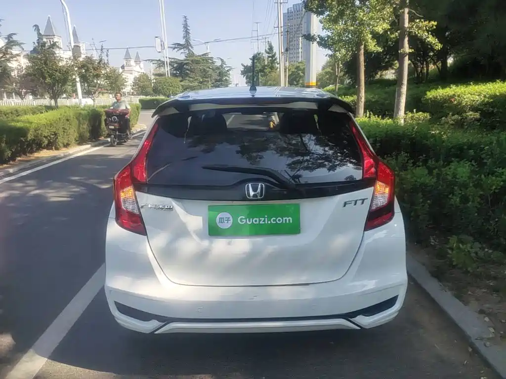 Honda Fit — миниатюра 6