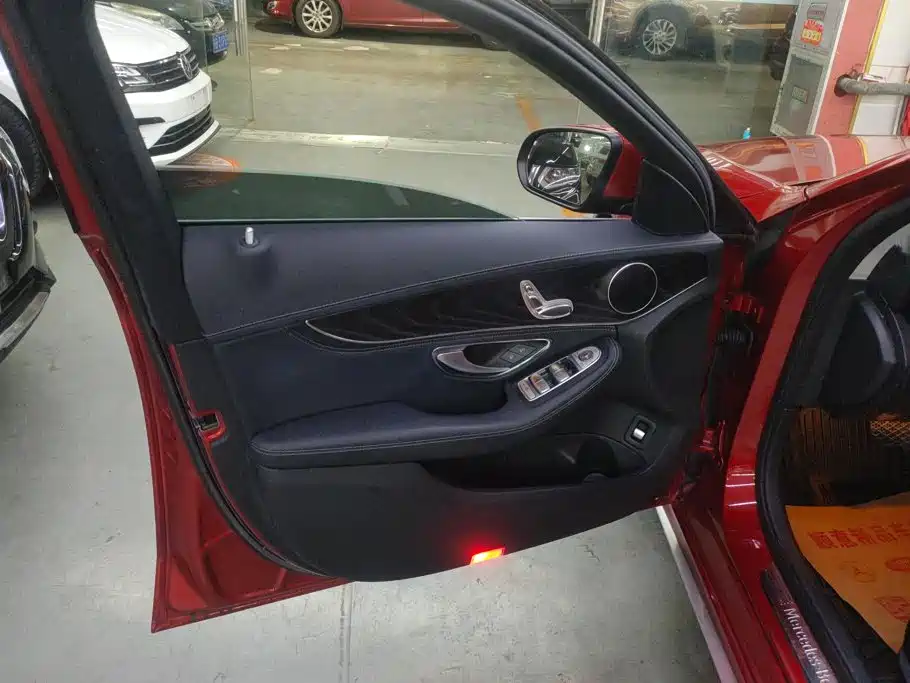 Mercedes-Benz C-Class — миниатюра 7