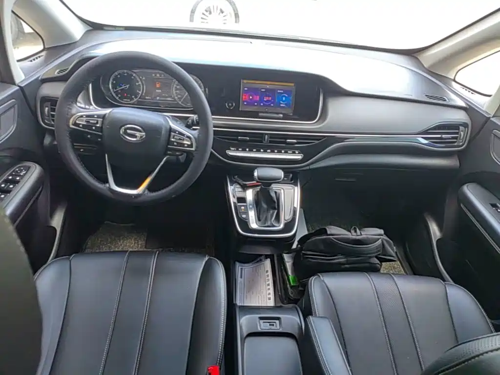 GAC M6 2021 270T DCT Luxury （ мест）