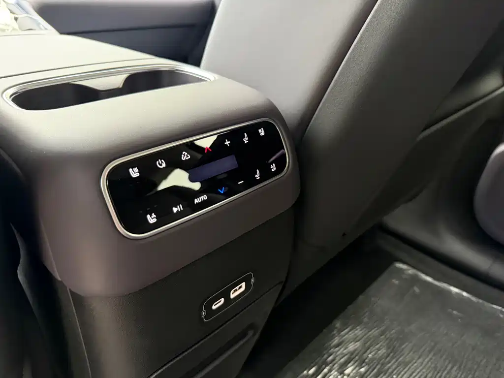 Leapmotor C16 2026 630 6 мест