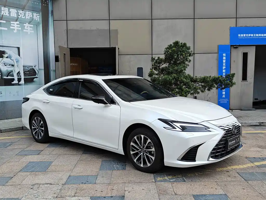 Lexus ES — миниатюра 3