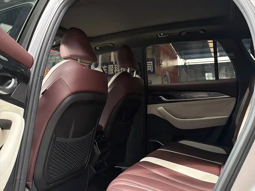 Geely Xingyue L — миниатюра 10