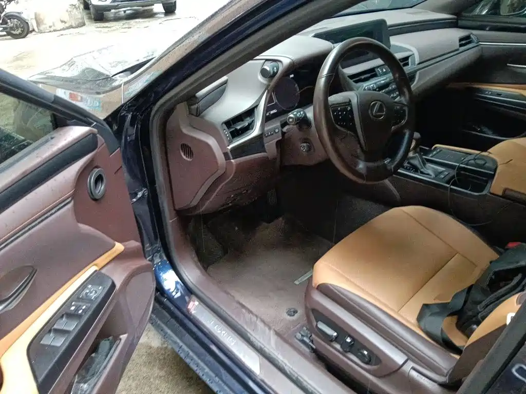Lexus ES — миниатюра 17