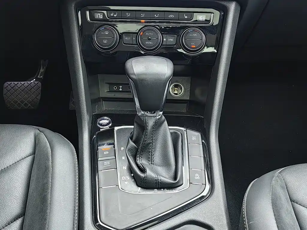 Volkswagen Tiguan L — миниатюра 13