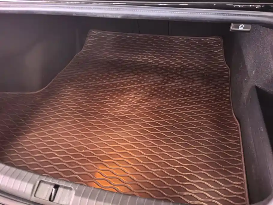 Volkswagen Magotan — миниатюра 4