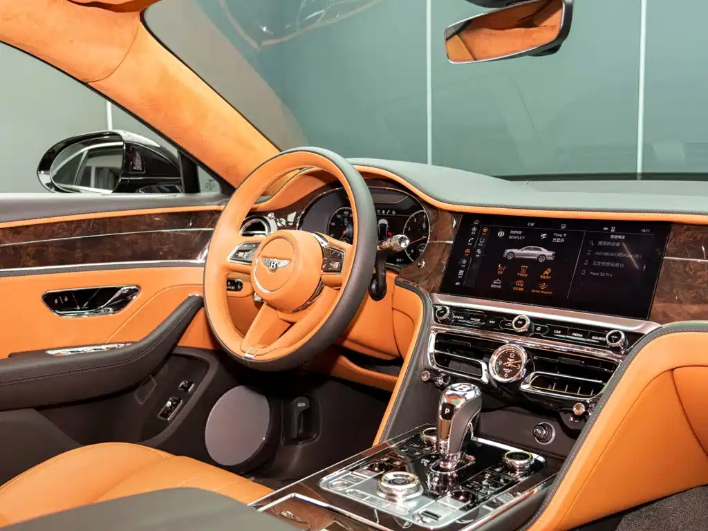 Bentley Flying Spur — миниатюра 17