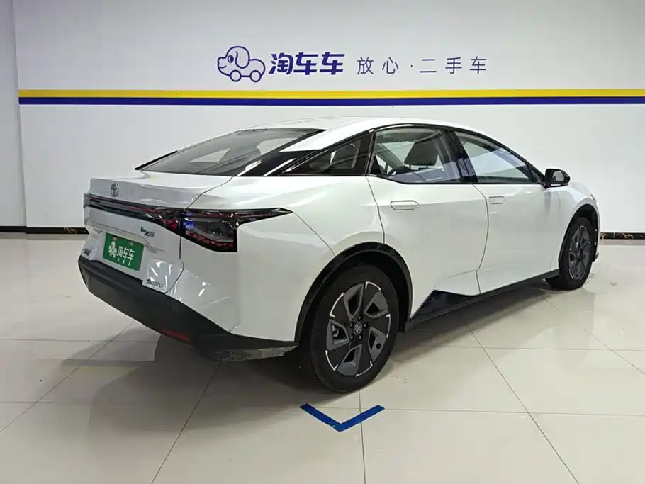 Toyota bZ3 — миниатюра 3