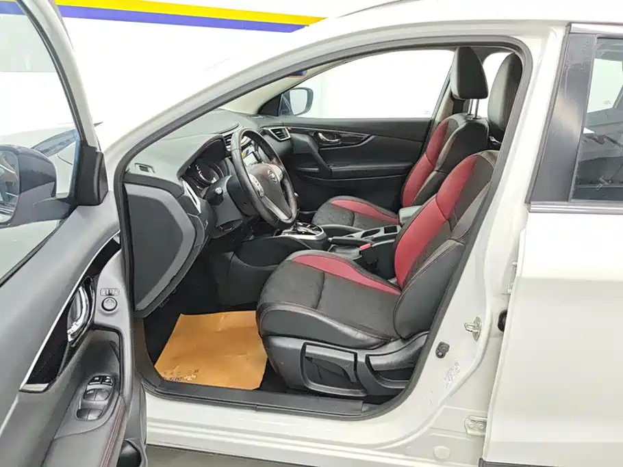 Nissan Qashqai — миниатюра 9