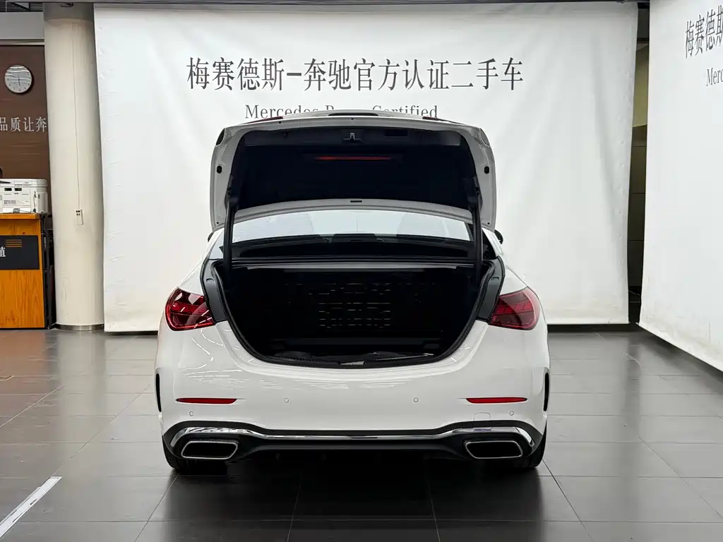 Mercedes-Benz C-Class — миниатюра 15